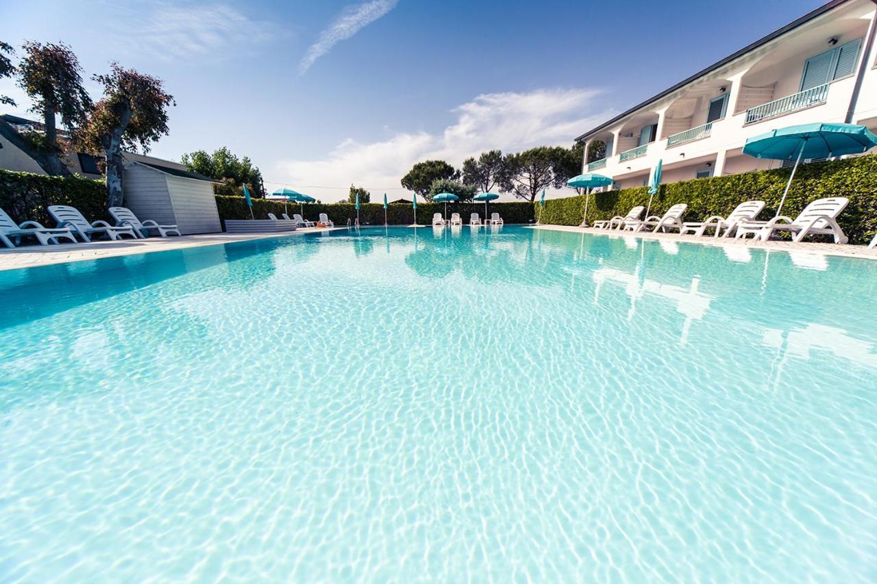 Apartments In Residence In Vada With Swimming Pool 450 Meters From The Sea Exterior photo