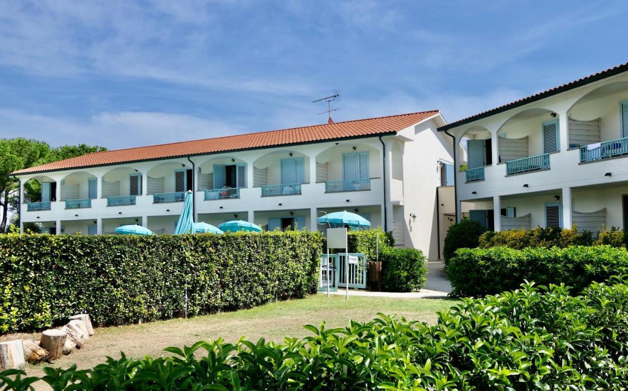 Apartments In Residence In Vada With Swimming Pool 450 Meters From The Sea Exterior photo